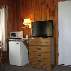 Queen Room One Queen Bed Lake View
